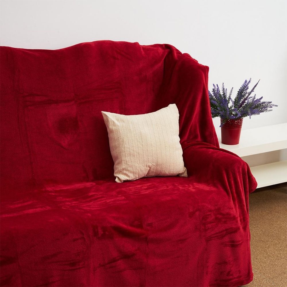 Pătură moale din material reciclat, 127×150 cm, roșie